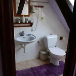 Hajovna U Dubu Guest house