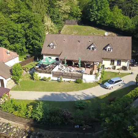 Hájovna U Dubu Pensión Karlštejn