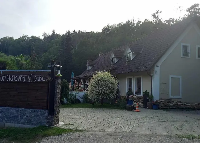 Guest house Hajovna U Dubu Karlstejn